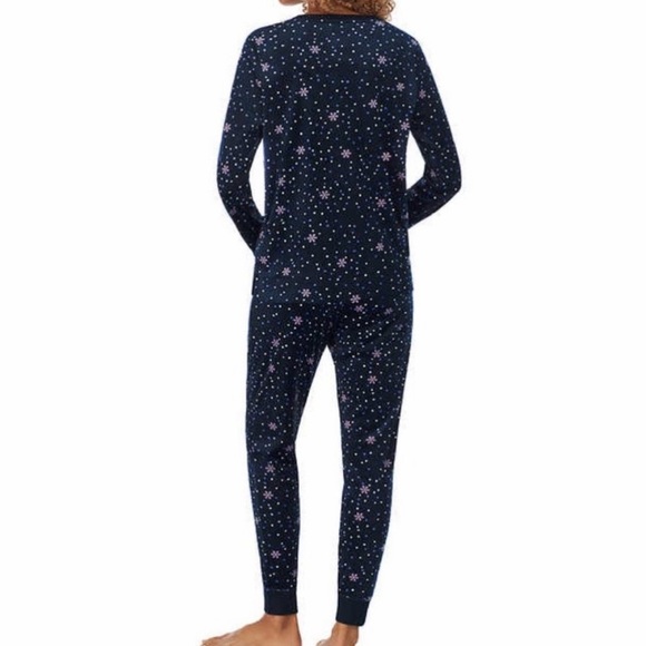 Jane and Bleecker - Silky Stretch Fleece Pajama Set - Picture 5 of 6